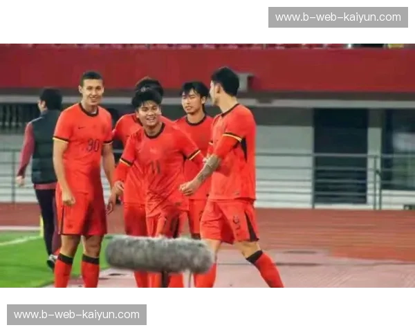 铁血与宿命的交响：国足vs乌兹别克12强赛背后的荣耀、泪水与终极信仰