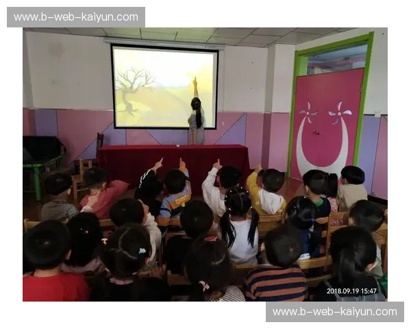 《捕风者与引火人：在梦想的晨曦与狂热的余烬之间》